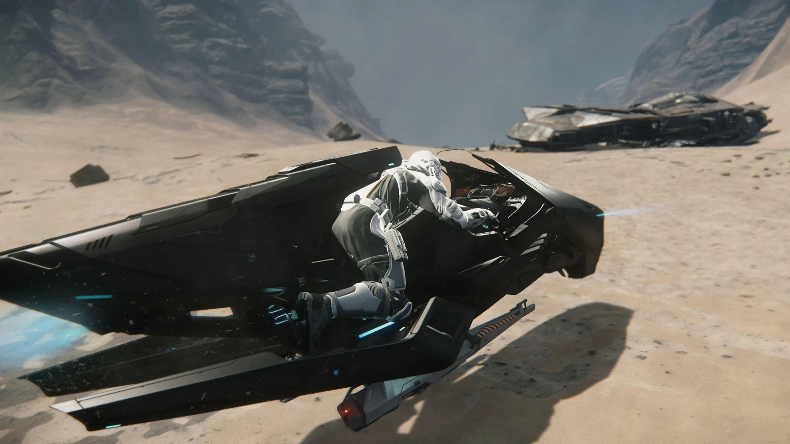 Nox on Daymar looking at Connie wreck in valley